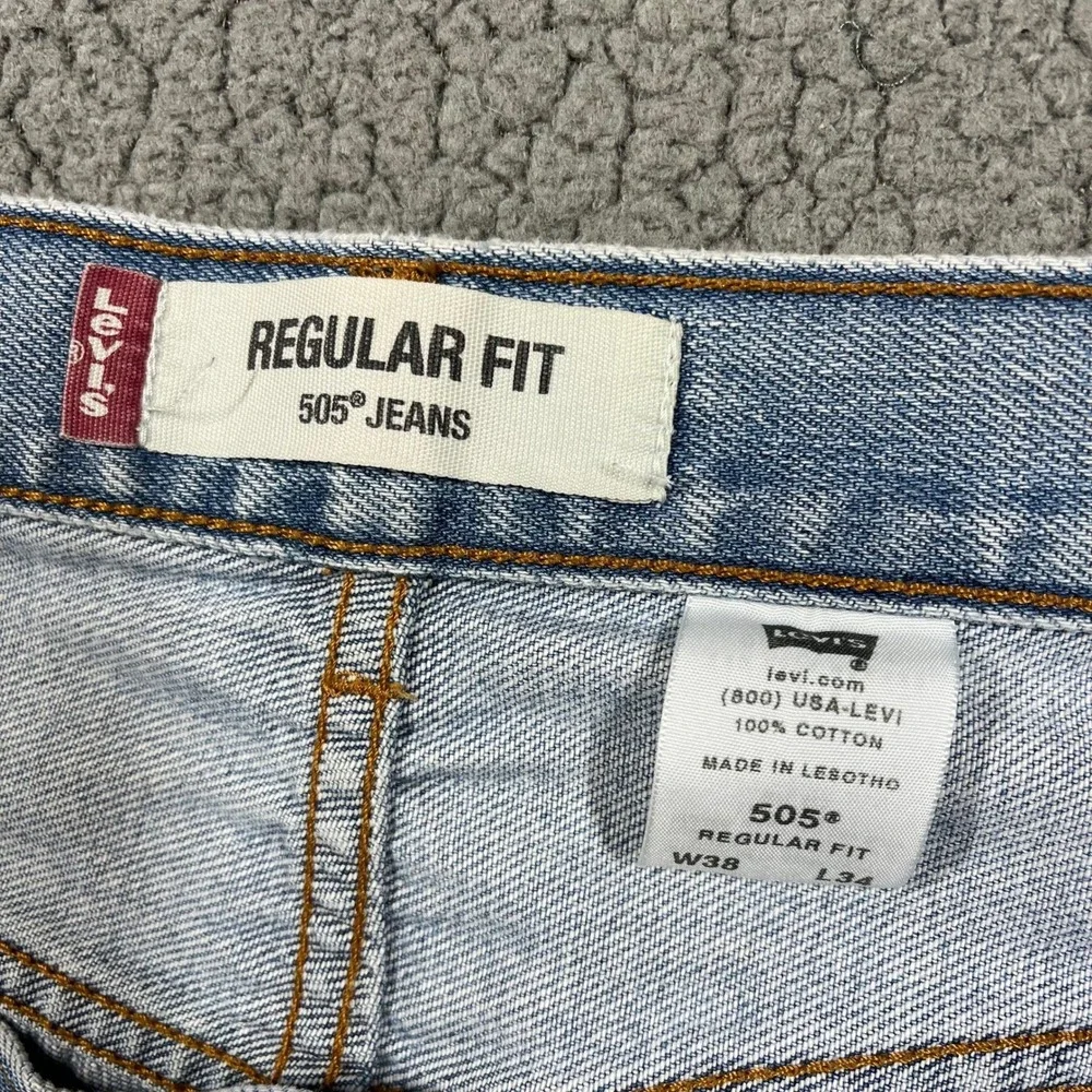 Levis 505 Regular‎ Fit Jeans Mens 38x34 Light Wash Blue Denim Cut Off Frayed Hem